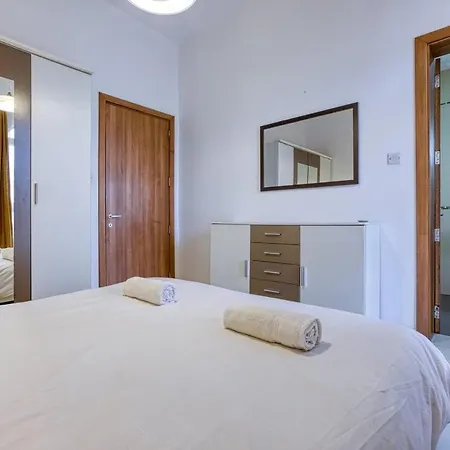 Lovely 2bed Near Balluta Bay & Cafes * Kappara